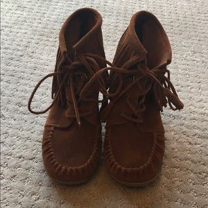 Minnetonka Wedges - Size 8.5